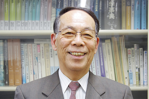 研究室訪問 地震学者の長谷川昭さん 東北大名誉教授 に聞く なぜ地震 は起こるのか 50年の研究で見えてきた答えとは 科学って そもそもなんだろう 宮城の新聞